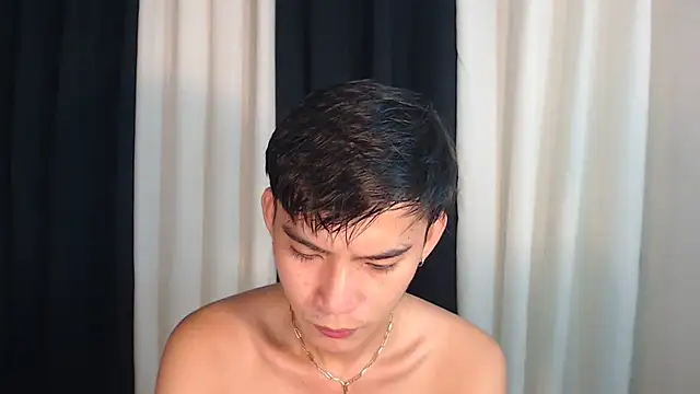 Snapshot of asian_dai chatting on October 21, 4:34 am asian dai online show from October 21, 4:34 am