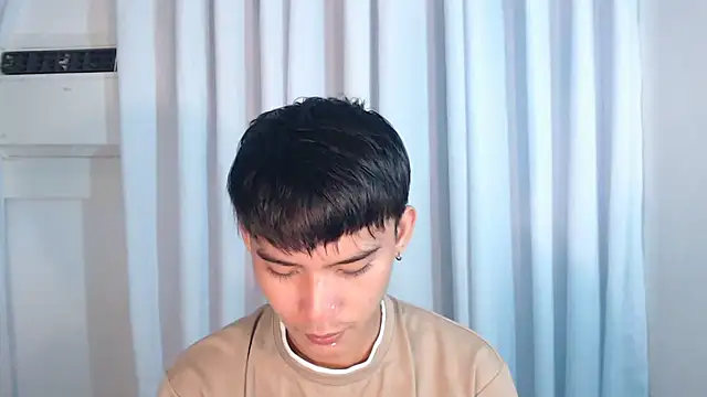 Snapshot of asian_dai chatting on November 28, 11:21 am asian dai online show from November 28, 11:21 am