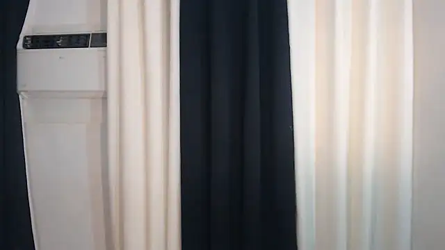 Snapshot of asian_dai chatting on October 27, 5:30 am asian dai online show from October 27, 5:30 am