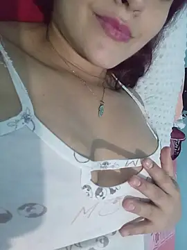 candy  fox  online show from January 7, 8:03 pm