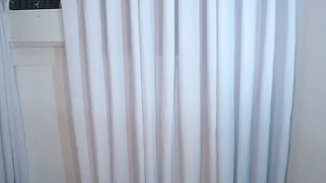 Snapshot of _prettykylie_ chatting on December 3, 12:37 pm prettykylie online show from December 3, 12:37 pm