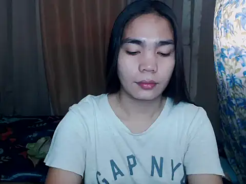 Snapshot of Simple_Martina chatting on November 25, 2:23 am Simple Martina online show from November 25, 2:23 am