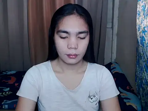 Snapshot of Simple_Martina chatting on October 28, 1:28 am Simple Martina online show from October 28, 1:28 am