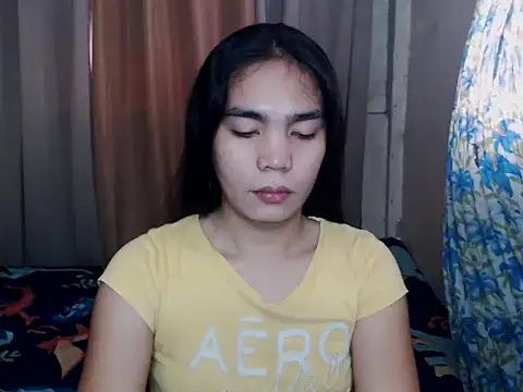 Snapshot of Simple_Martina chatting on October 24, 1:59 am Simple Martina online show from October 24, 1:59 am