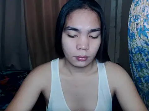 Snapshot of Simple_Martina chatting on November 23, 1:37 am Simple Martina online show from November 23, 1:37 am
