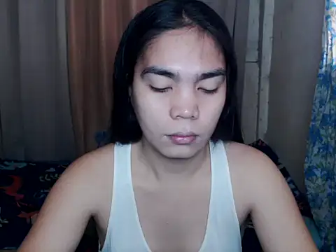 Snapshot of Simple_Martina chatting on November 12, 1:21 am Simple Martina online show from November 12, 1:21 am