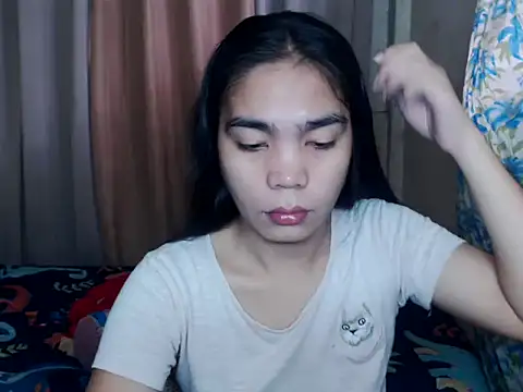 Snapshot of Simple_Martina chatting on October 22, 1:16 am Simple Martina online show from October 22, 1:16 am