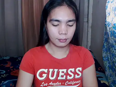 Snapshot of Simple_Martina chatting on November 2, 1:10 am Simple Martina online show from November 2, 1:10 am