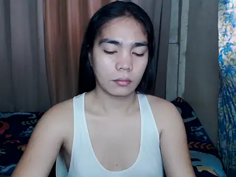 Snapshot of Simple_Martina chatting on November 14, 1:42 am Simple Martina online show from November 14, 1:42 am