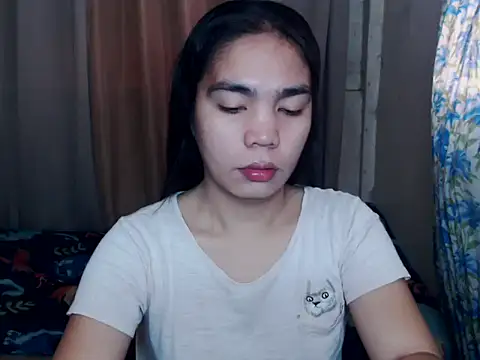 Snapshot of Simple_Martina chatting on November 6, 1:42 am Simple Martina online show from November 6, 1:42 am