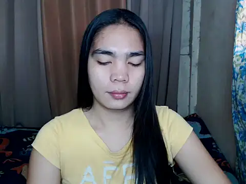 Snapshot of Simple_Martina chatting on November 29, 1:39 am Simple Martina online show from November 29, 1:39 am