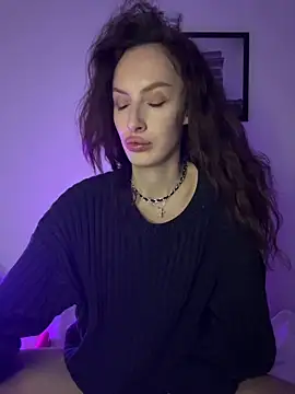 Snapshot of goodgirldevil chatting on February 1, 9:02 pm goodgirldevil online show from February 1, 9:02 pm