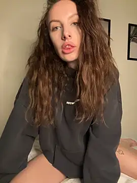 Snapshot of goodgirldevil chatting on February 4, 9:32 pm goodgirldevil online show from February 4, 9:32 pm