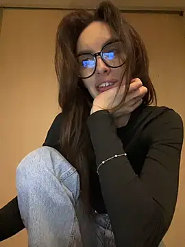 Snapshot of goodgirldevil chatting on December 17, 9:53 pm goodgirldevil online show from December 17, 9:53 pm