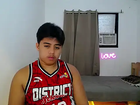 Hugecock2hundle intown online show from November 28, 7:47 pm