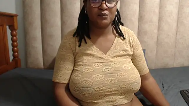 Sexybusty01 online show from December 4, 5:56 pm