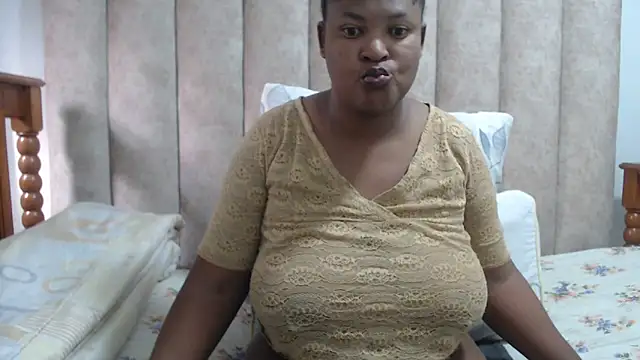 Snapshot of Sexybusty01 chatting on September 9, 7:29 am Sexybusty01 online show from September 9, 7:29 am
