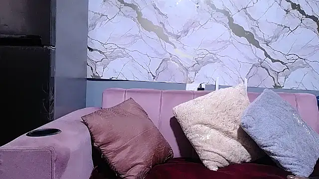 Snapshot of Goddessberry chatting on June 5, 6:18 am Goddessberry online show from June 5, 6:18 am