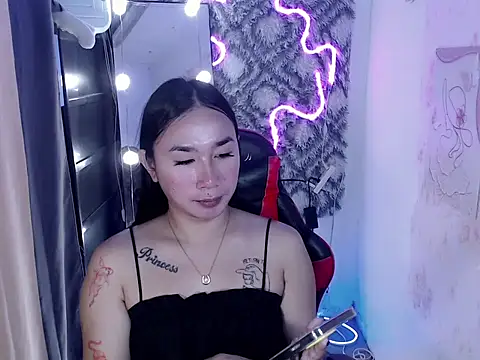 Snapshot of in_yourdreamstarxx chatting on January 8, 1:17 pm in yourdreamstarxx online show from January 8, 1:17 pm