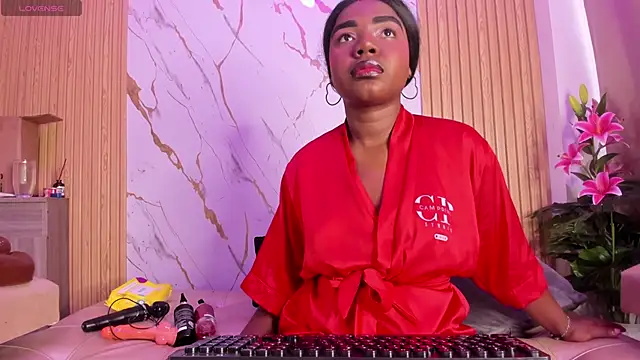 Eva Johnss online show from October 18, 1:02 pm