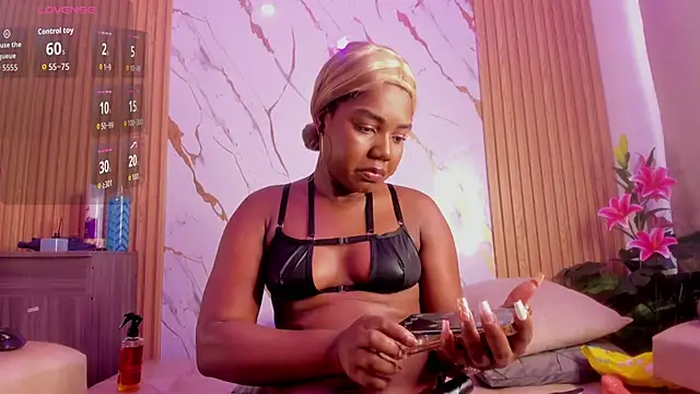 Eva Johnss online show from December 3, 12:48 pm