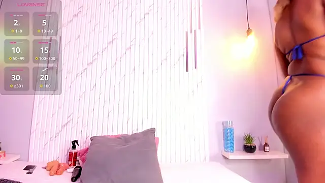 Eva Johnss online show from December 18, 12:53 pm