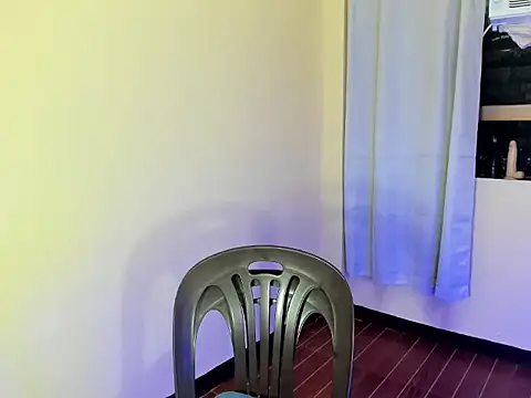 your athenaxx online show from February 7, 10:45 am