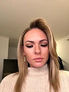 Snapshot of Kayla_Modelle96 chatting on October 7, 11:55 am Kayla Modelle96 online show from October 7, 11:55 am