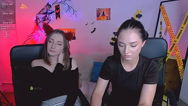 Snapshot of miki-niki chatting on October 31, 3:19 pm miki-niki online show from October 31, 3:19 pm