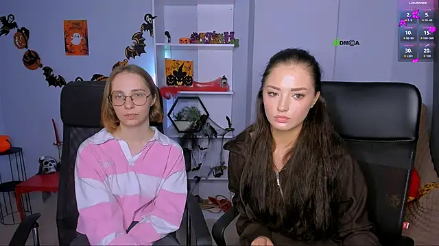 Snapshot of miki-niki chatting on October 30, 2:25 pm miki-niki online show from October 30, 2:25 pm