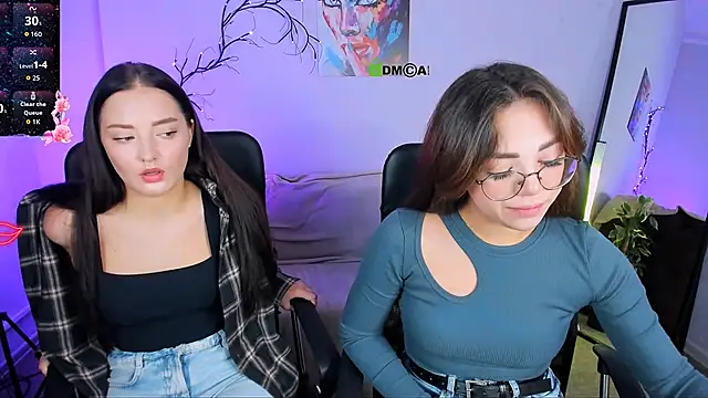 Snapshot of miki-niki chatting on October 15, 12:13 pm miki-niki online show from October 15, 12:13 pm