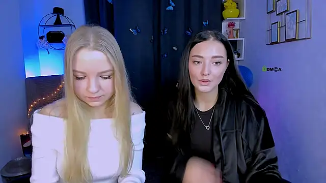 Snapshot of miki-niki chatting on October 1, 12:20 pm miki-niki online show from October 1, 12:20 pm