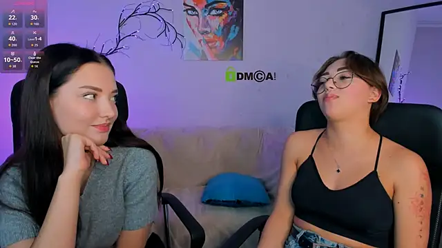 Snapshot of miki-niki chatting on October 3, 10:17 am miki-niki online show from October 3, 10:17 am