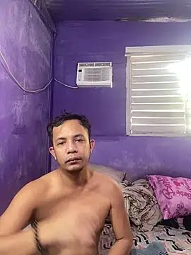 Snapshot of hotcumboi69 chatting on March 6, 5:24 am hotcumboi69 online show from March 6, 5:24 am
