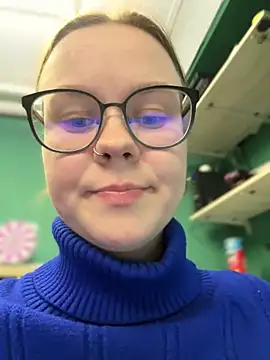 Snapshot of _CherryBloom_ chatting on September 25, 8:37 pm  CherryBloom  online show from September 25, 8:37 pm