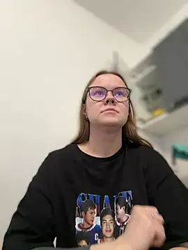  CherryBloom  online show from April 13, 5:44 am