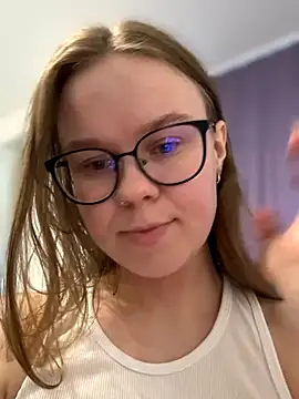 Snapshot of _CherryBloom_ chatting on October 28, 12:37 pm  CherryBloom  online show from October 28, 12:37 pm