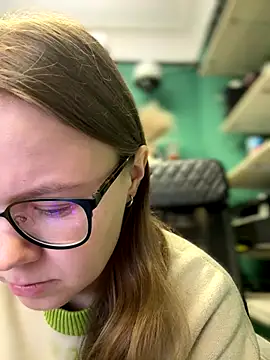 Snapshot of _CherryBloom_ chatting on September 24, 7:48 am  CherryBloom  online show from September 24, 7:48 am