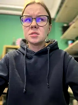 Snapshot of _CherryBloom_ chatting on September 29, 7:52 pm  CherryBloom  online show from September 29, 7:52 pm