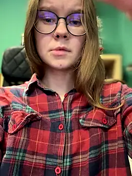 Snapshot of _CherryBloom_ chatting on September 17, 12:29 pm  CherryBloom  online show from September 17, 12:29 pm