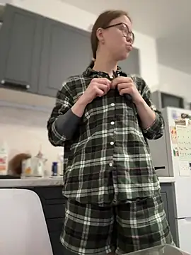  CherryBloom  online show from April 23, 5:36 am