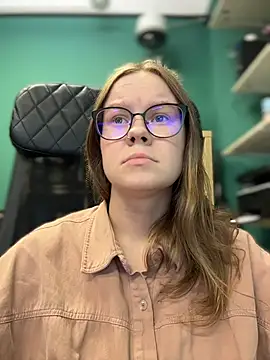 Snapshot of _CherryBloom_ chatting on September 22, 1:17 pm  CherryBloom  online show from September 22, 1:17 pm