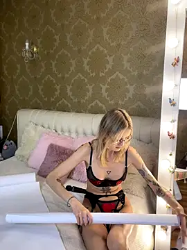 RosieBlossom online show from November 15, 5:28 pm