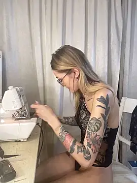 RosieBlossom online show from October 29, 4:06 pm