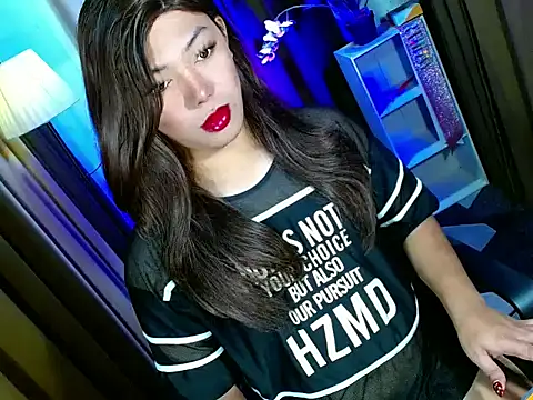 Snapshot of bigfattycocksonya27 chatting on November 9, 10:19 am bigfattycocksonya27 online show from November 9, 10:19 am