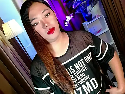 Snapshot of bigfattycocksonya27 chatting on November 19, 2:28 pm bigfattycocksonya27 online show from November 19, 2:28 pm