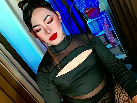 Snapshot of bigfattycocksonya27 chatting on October 9, 6:47 am bigfattycocksonya27 online show from October 9, 6:47 am