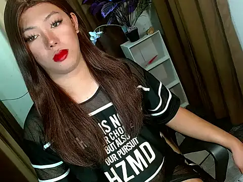 Snapshot of bigfattycocksonya27 chatting on November 28, 10:04 am bigfattycocksonya27 online show from November 28, 10:04 am