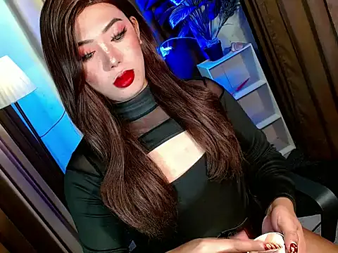 Snapshot of bigfattycocksonya27 chatting on November 21, 10:03 am bigfattycocksonya27 online show from November 21, 10:03 am