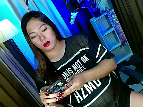 Snapshot of bigfattycocksonya27 chatting on November 11, 3:29 pm bigfattycocksonya27 online show from November 11, 3:29 pm